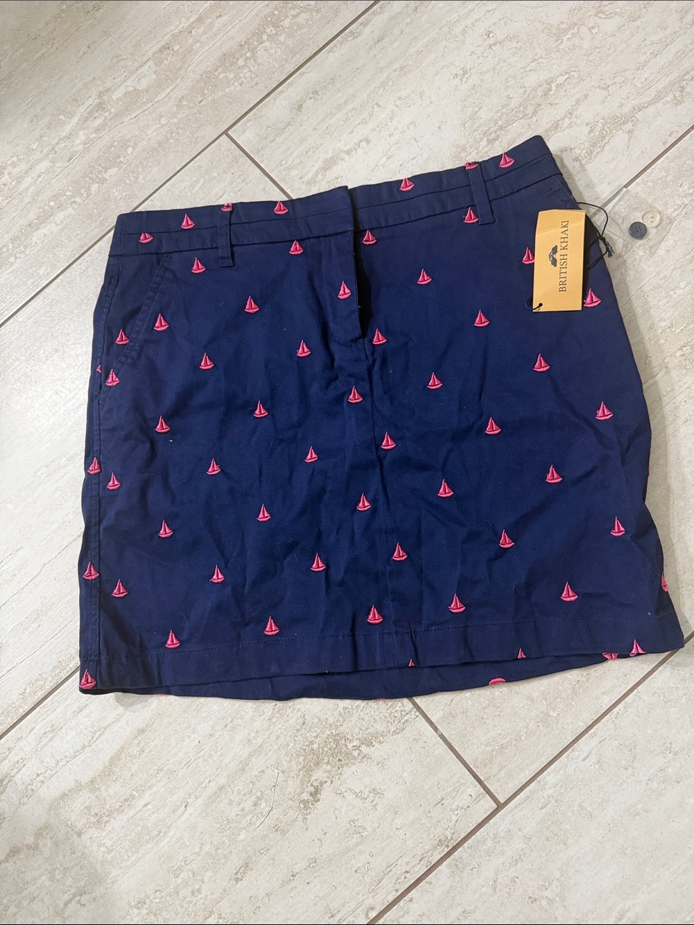 British Khaki Navy Mini Skirt with Pink Sail Embroidery.. size 6 .. NWT
